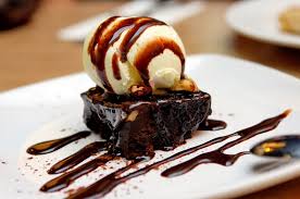 Brownie y helado vainilla